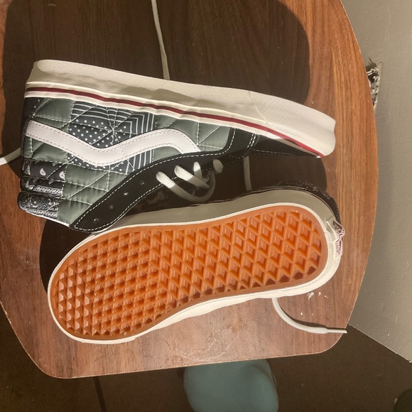 NWT Vans Sk8-Hi Leopard Print Black/White Sneakers – Brand New w/ Box - Picture 7 of 7